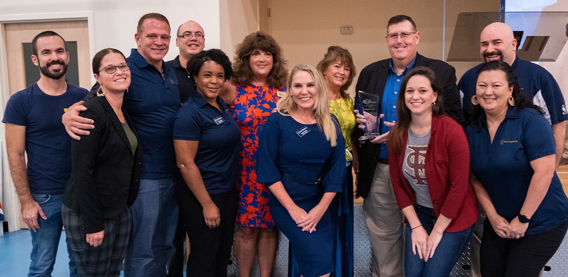 Bit-Wizards Receives the Gabby Bruce You Make A Difference Award for Going Above and Beyond in the Community